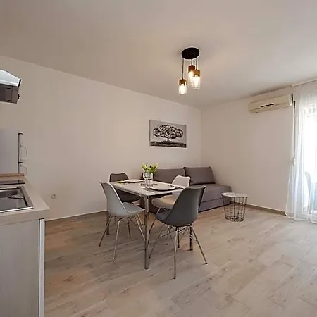 Ane Apartman *